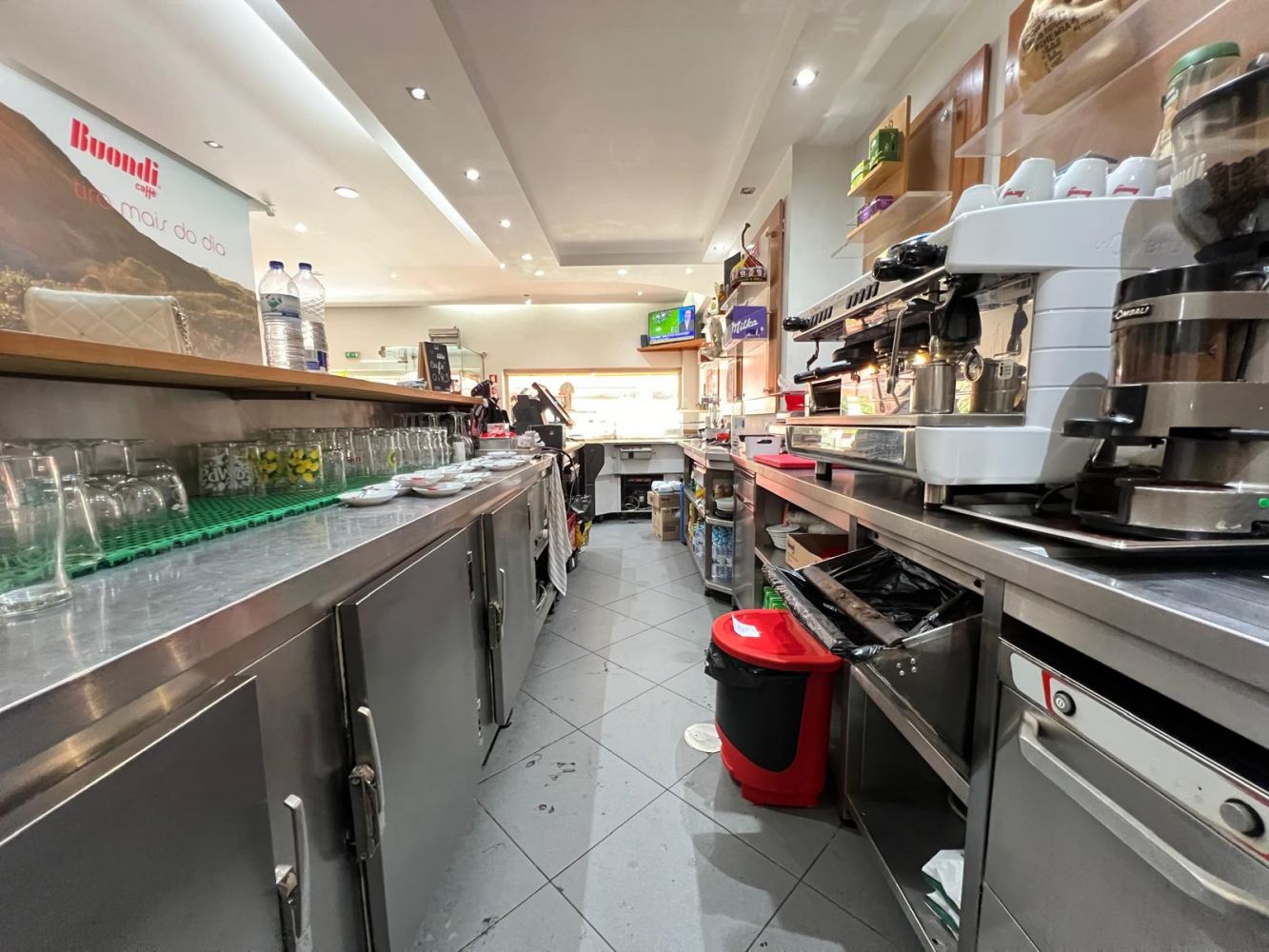 Trespasse estabelecimento comercial no centro da Cidade da Maia — foto 3