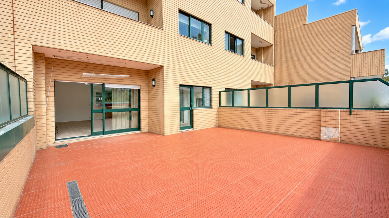 Apartamento T2 com Terraço no Centro de Valongo