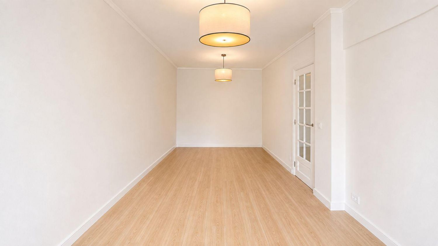 APARTAMENTO T2 REMODELADO COM GARAGEM E ARRUMOS | METRO À PORTA | SENHORA DA HORA — foto 3